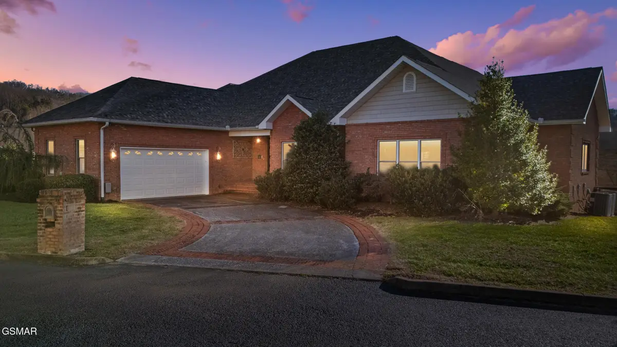 1811 Jordans Creek Way, Sevierville, TN 37876 - #1