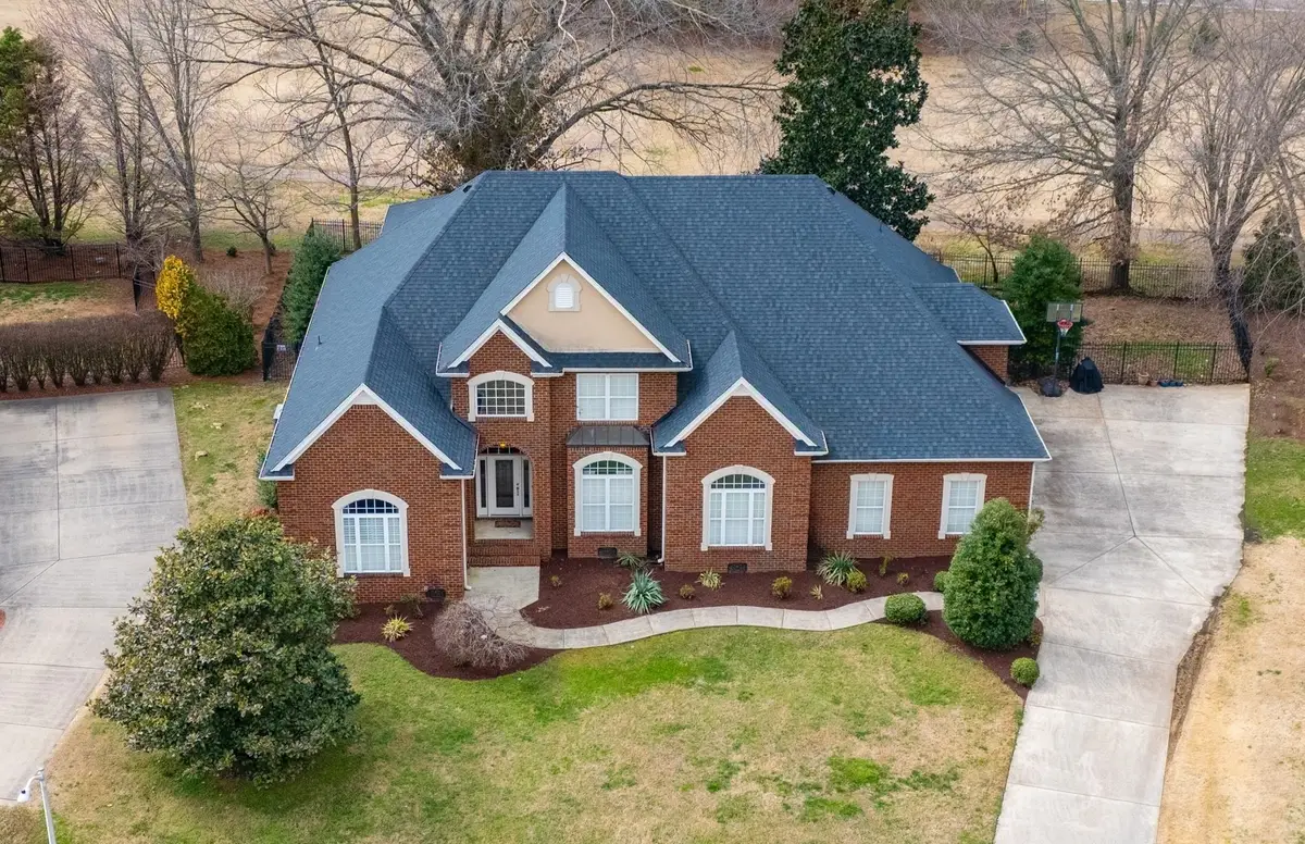 2638 Big Eagle Trl, Murfreesboro, TN 37127 - #1