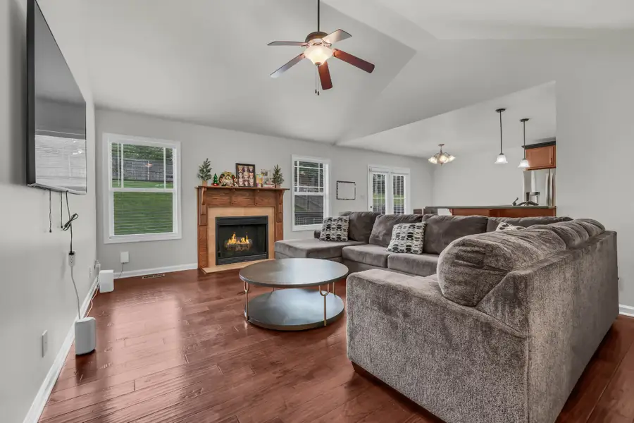 1125 Ishee Dr, Clarksville, TN 37042 - #3