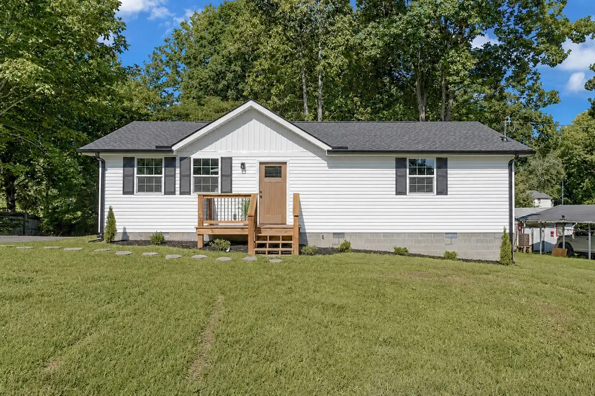 1101 Chestnut Dr, Burns, TN 37029 - #1
