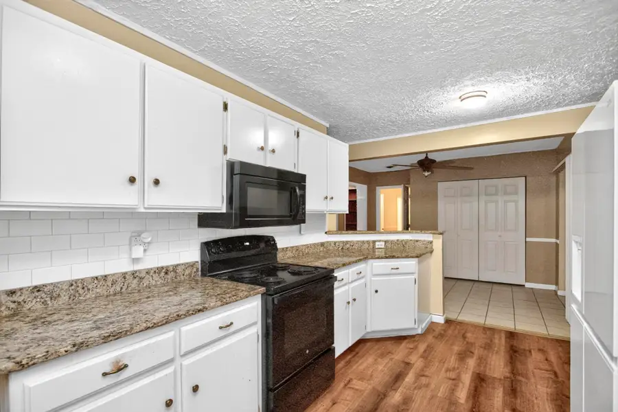 4913 Log Cabin Rd, Nashville, TN 37216 - #2