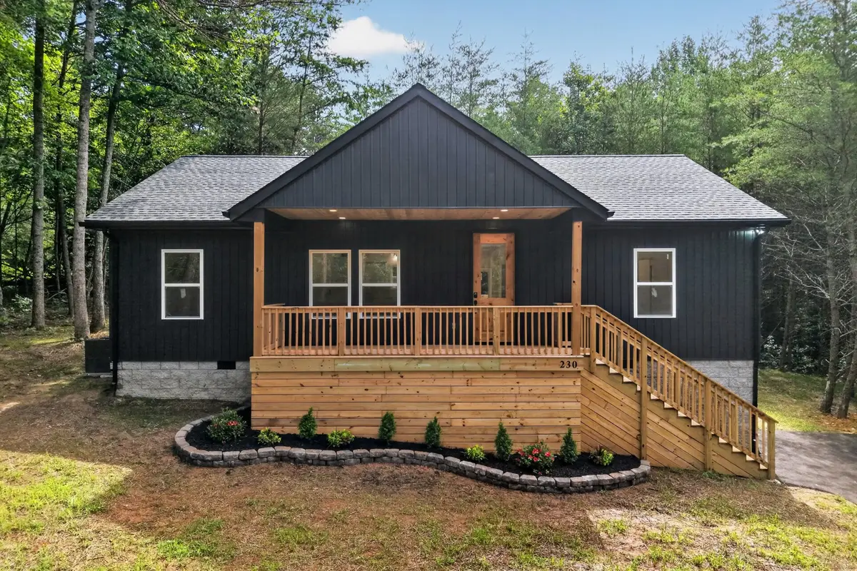 230 Hickory Ln, Sparta, TN 38583 - #1