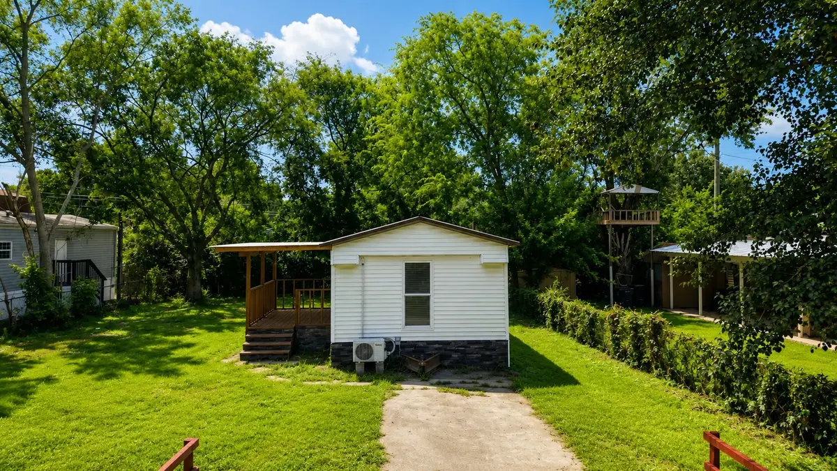 611 Sycamore Ln, La Vergne, TN 37086 - #1