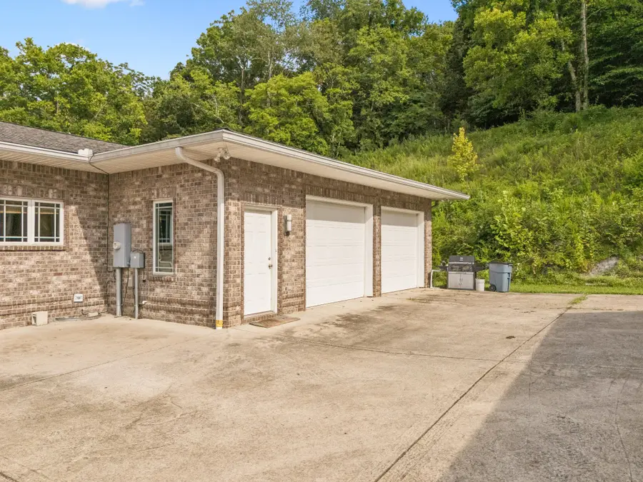 3056 Martin Hollow Rd, Culleoka, TN 38451 - #3