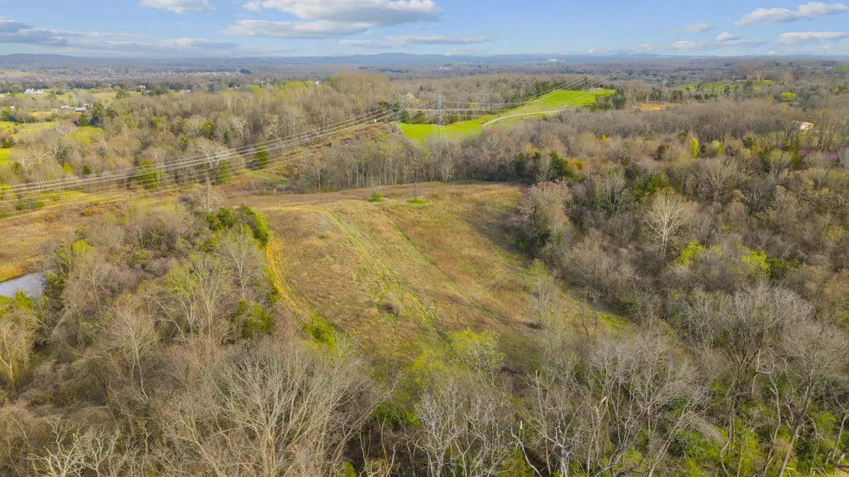 490 Mays Chapel Rd, Mount Juliet, TN 37122 - #1