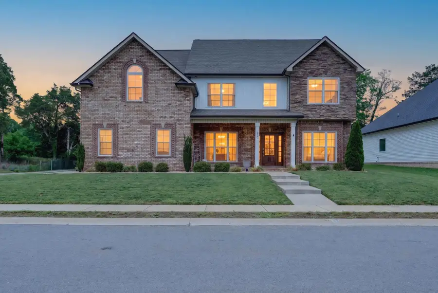 925 Burley Barn Rd, Clarksville, TN 37042 - #2