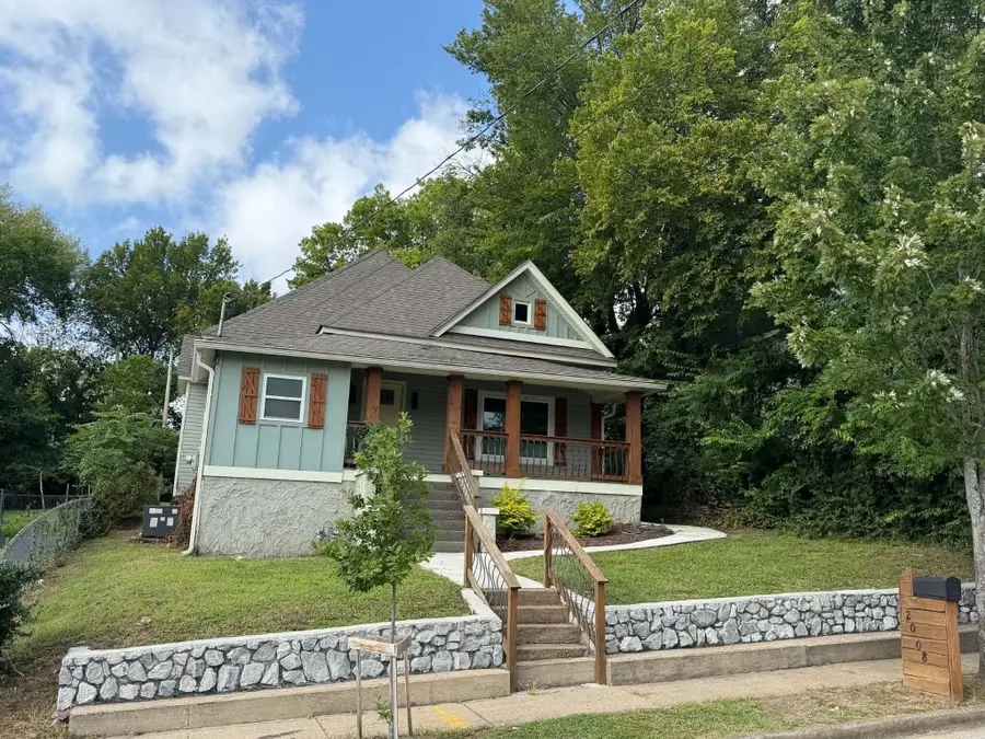 2008 Vine Street, Chattanooga, TN 37404 - #2