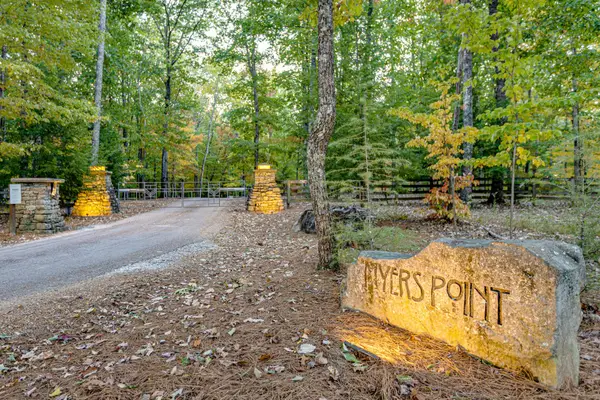 18B Myers Point Rd, Sewanee, TN 37375