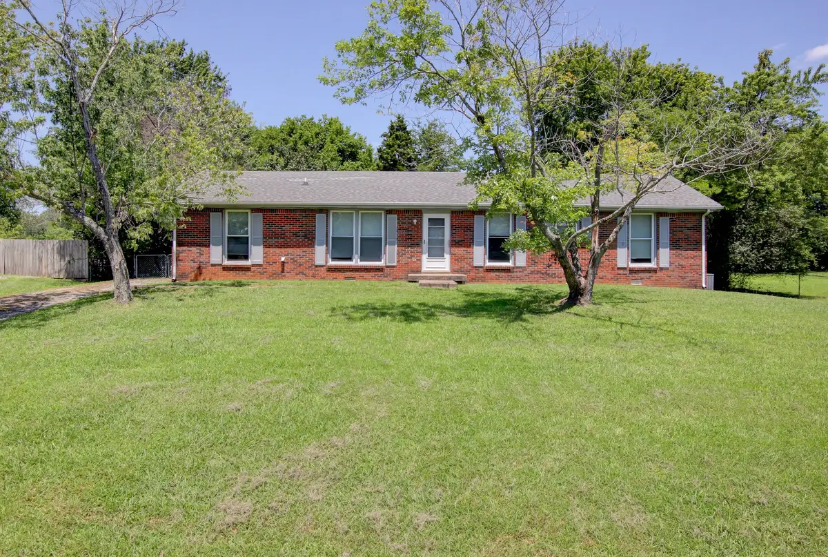 521 Cheatham Dr, Clarksville, TN 37042 - #1