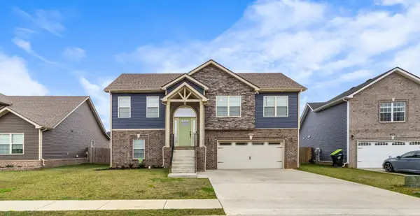243 Dugger Dr, Clarksville, TN 37042