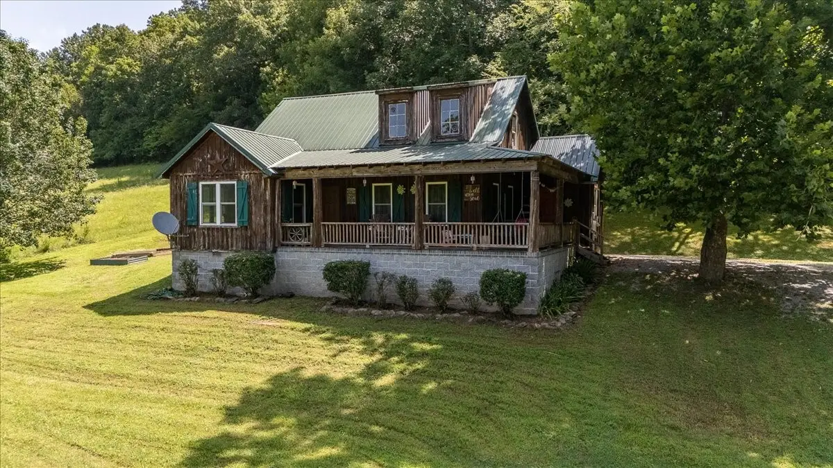 474 Long Branch Rd, Lawrenceburg, TN 38464 - #1