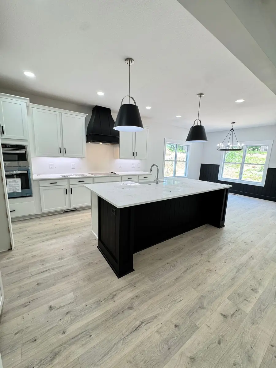 1725 Powell Rd, Clarksville, TN 37043 - #3