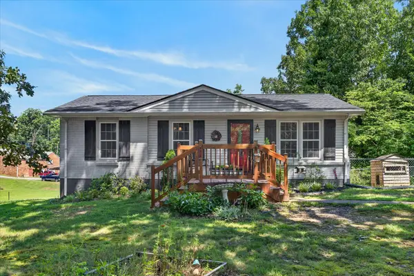 1304 Breeze Ln, Clarksville, TN 37040