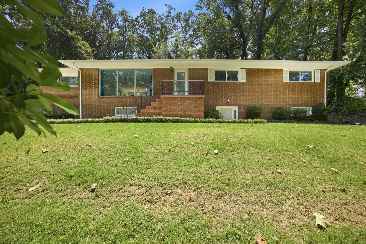 610 W Shadowlawn Dr, Chattanooga, TN 37404 - #1