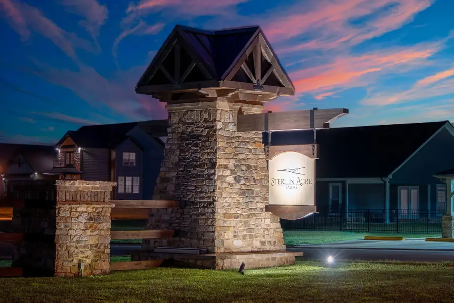 914 Bankside Dr, Clarksville, TN 37043 - #2