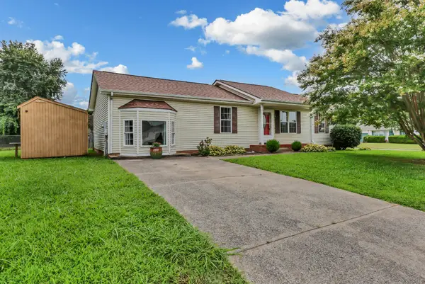 3200 N Senseney Cir, Clarksville, TN 37042