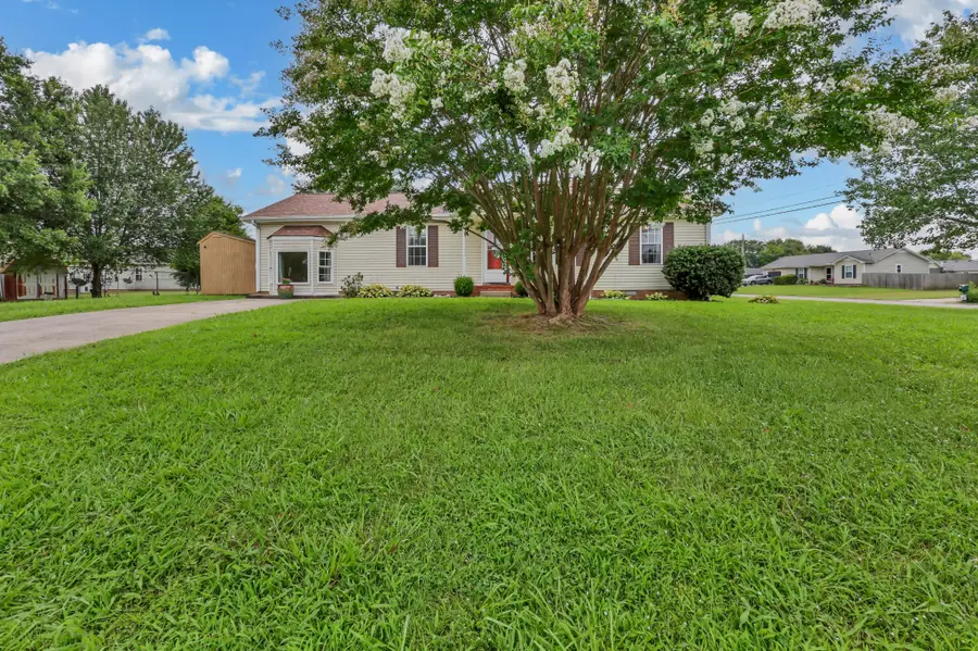 3200 N Senseney Cir, Clarksville, TN 37042 - #3