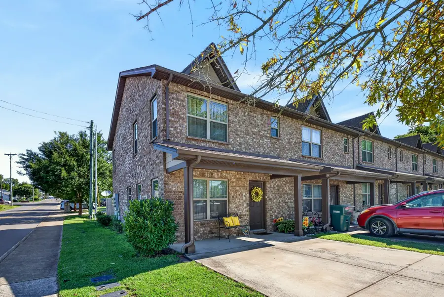 211 Cedar St #1, Lebanon, TN 37087 - #2