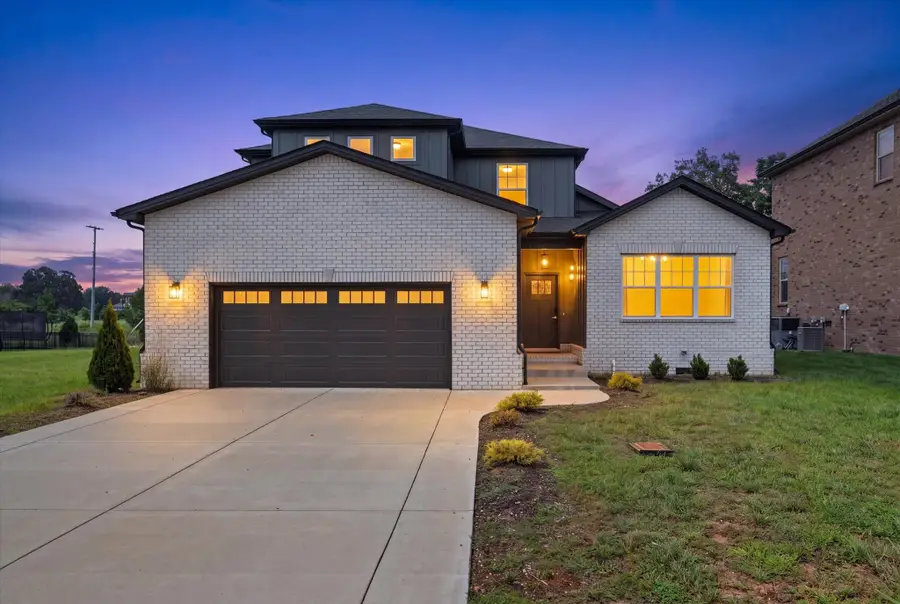 281 Bluebell Dr, Clarksville, TN 37043 - #2