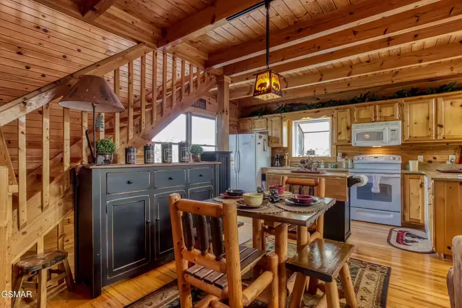 3402 Cherokee Ridge Way, Sevierville, TN 37862 - #3