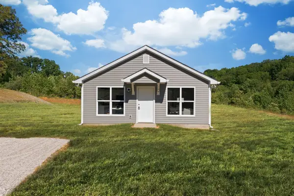 106 Hill Place Court, Dickson, TN 37055