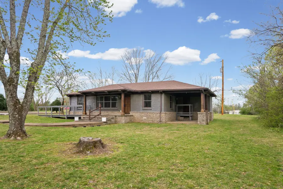 549 Swan Ave, Hohenwald, TN 38462 - #3