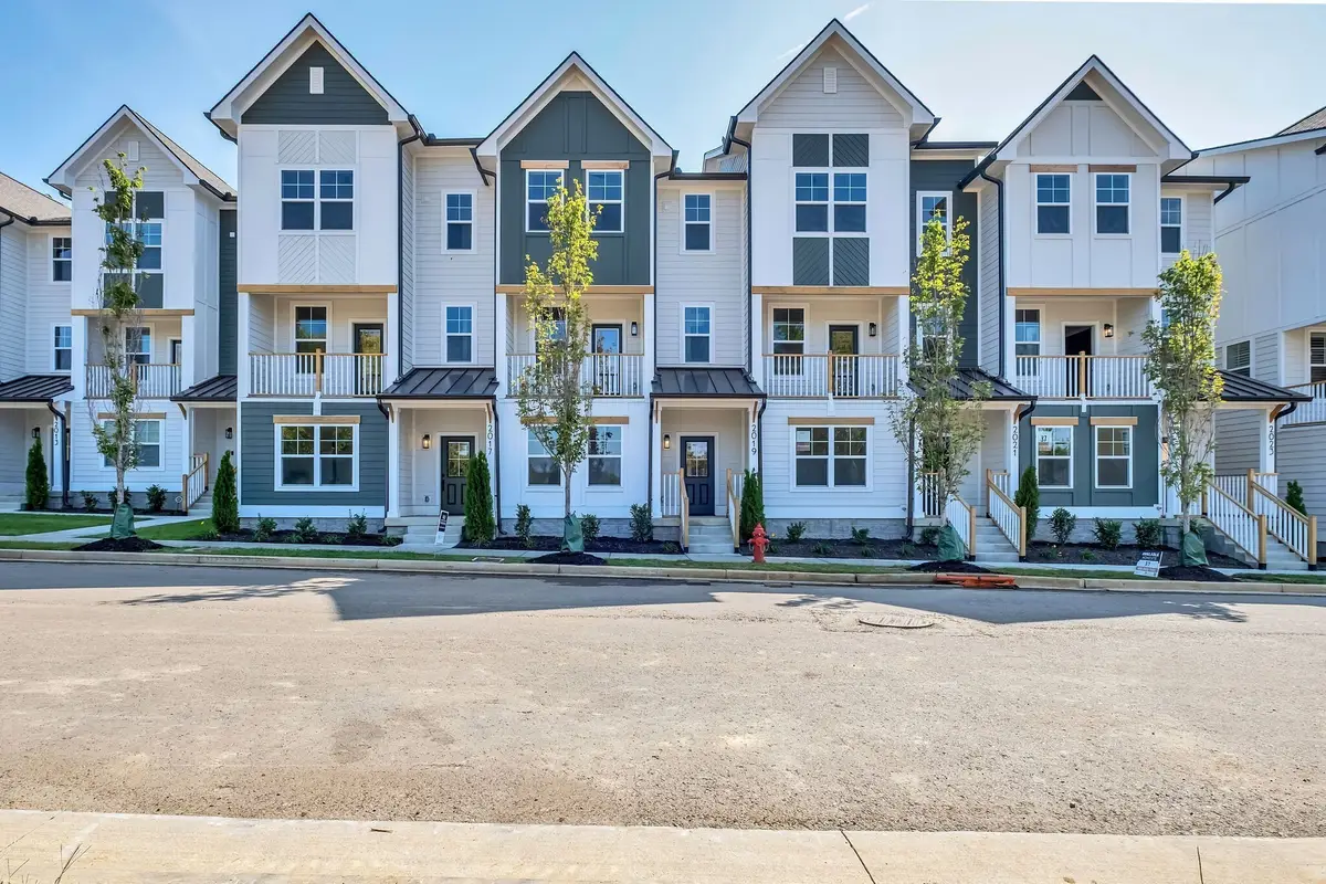2019 Maple View Ln, Nashville, TN 37207 - #1