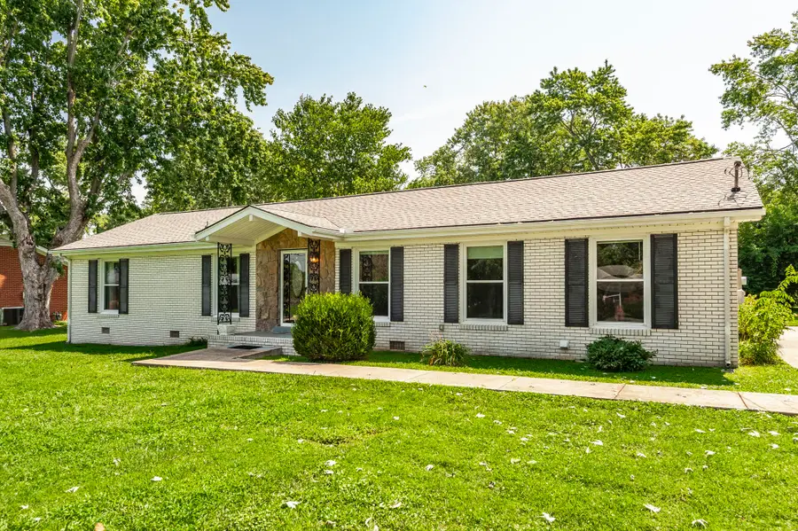 840 Britton Ave, Gallatin, TN 37066 - #2