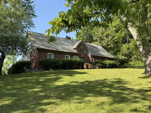 9675 Clovercroft Rd, Nolensville, TN 37135