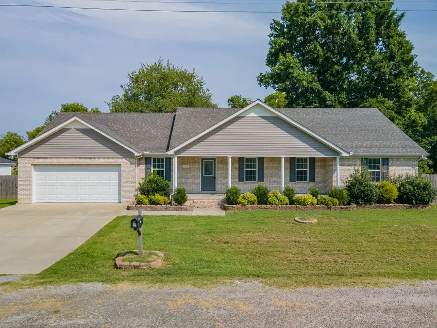 115 Lookout Ln, Pulaski, TN 38478 - #2