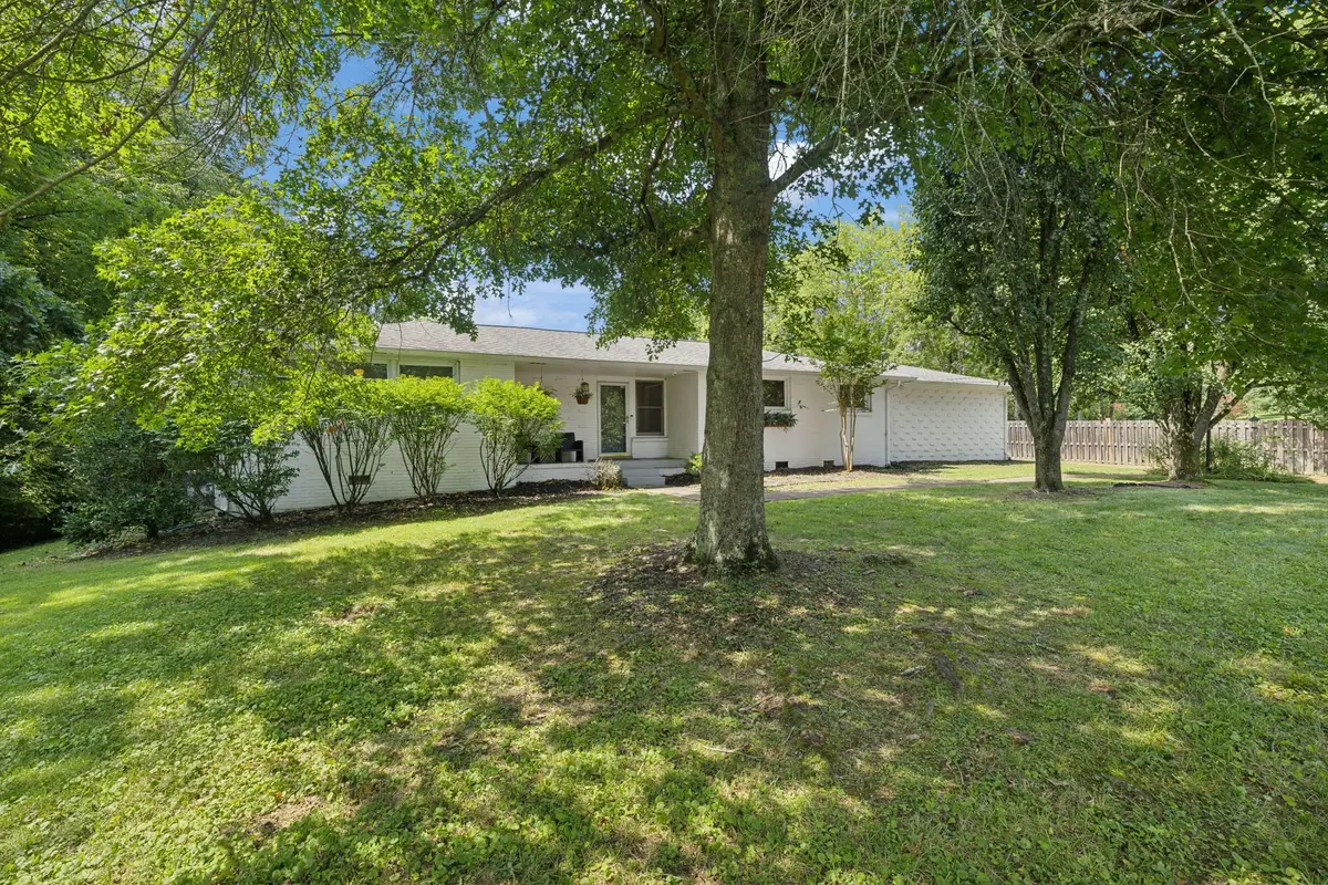6567 Brownlee Dr, Nashville, TN 37205 - #1