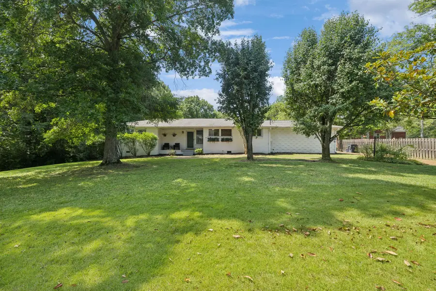 6567 Brownlee Dr, Nashville, TN 37205 - #2