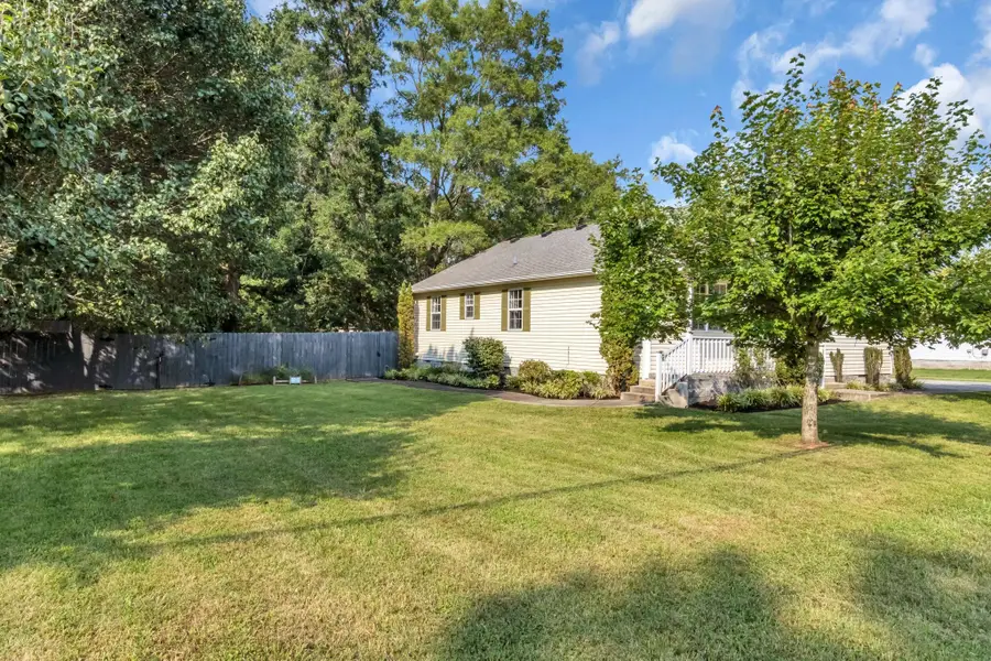 226 W Doak Rd, Manchester, TN 37355 - #3