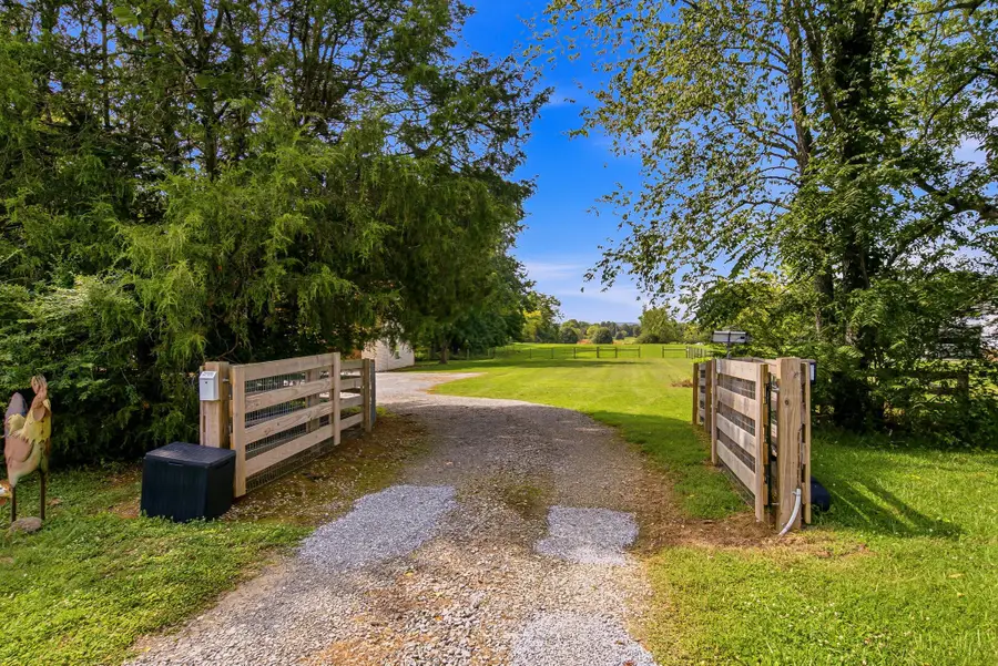 6425 Highway 25 E, Springfield, TN 37172 - #3