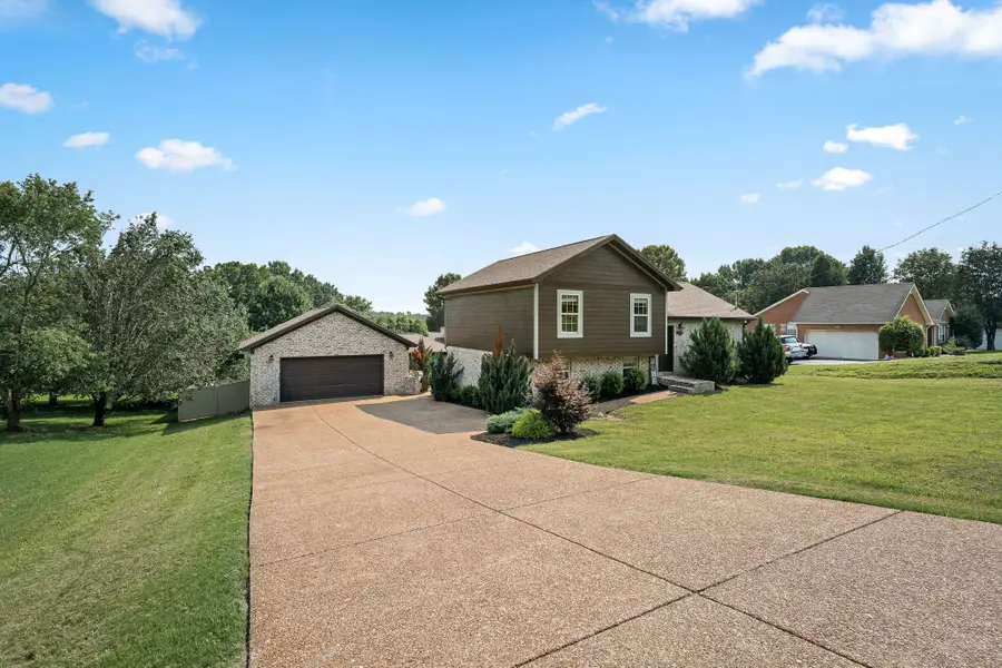 304 Narrows Rd, Shelbyville, TN 37160 - #2