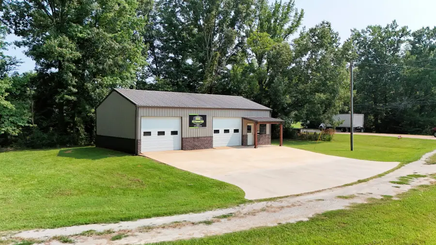 300 Grant St, Middleton, TN 38052 - #3