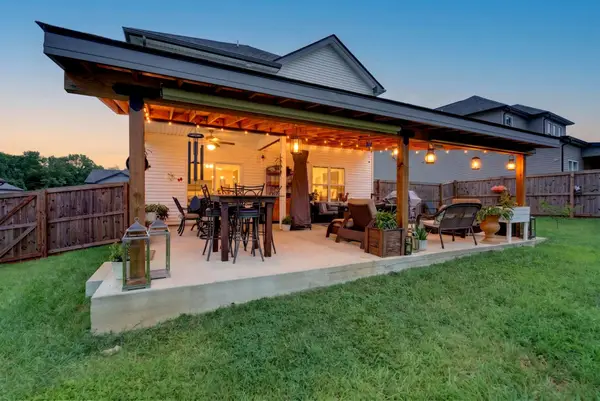 2422 Bucklin Dr, Clarksville, TN 37042