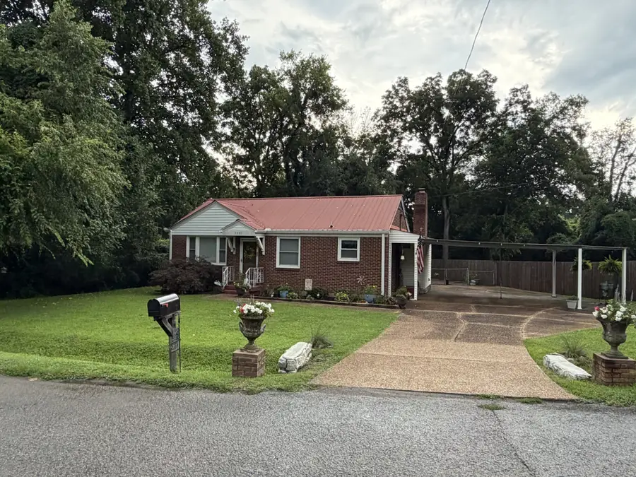 2113 Geneiva Dr, Nashville, TN 37216 - #3