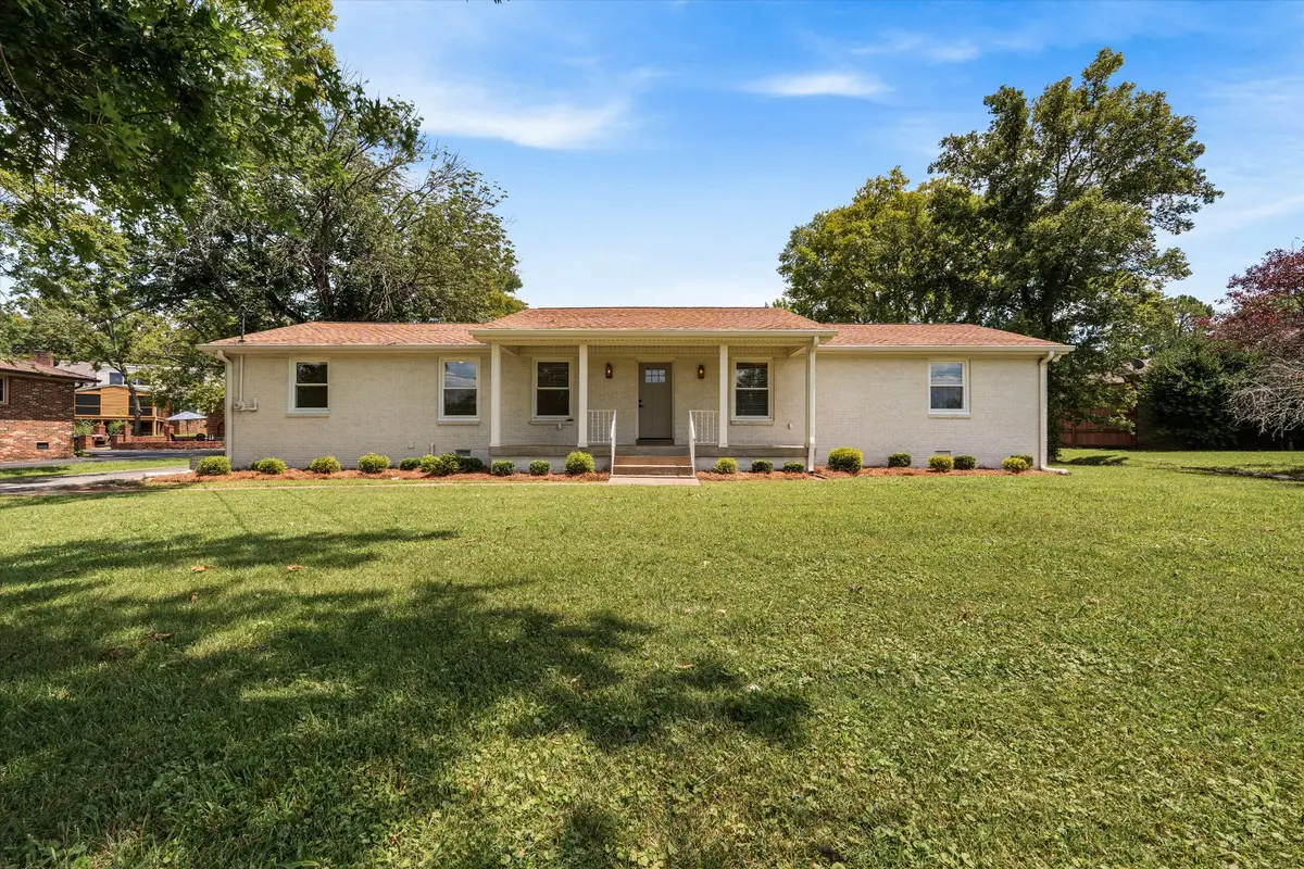 203 Oak Hill Dr, Lebanon, TN 37087 - #1
