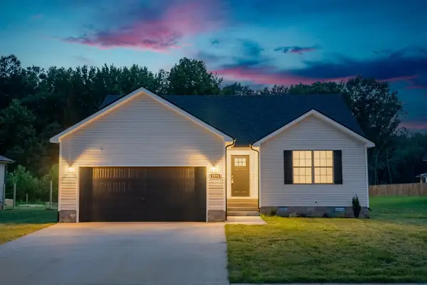 1578 Fredrick Dr, Clarksville, TN 37042