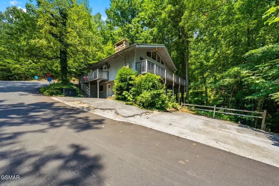 1103 Alpenrose Road, Gatlinburg, TN 37738 - #3