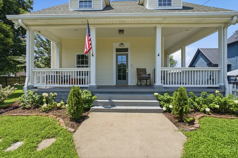 210 S Main St, Mount Pleasant, TN 38474 - #3