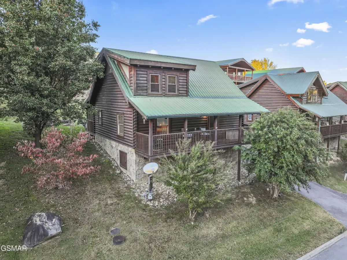 526 Blackberry Ridge Way, Pigeon Forge, TN 37863 - #1