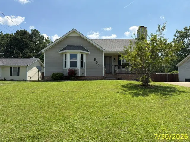 555 Anita Dr, Clarksville, TN 37042 - #1