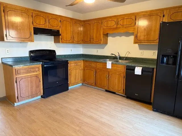 555 Anita Dr, Clarksville, TN 37042 - #3