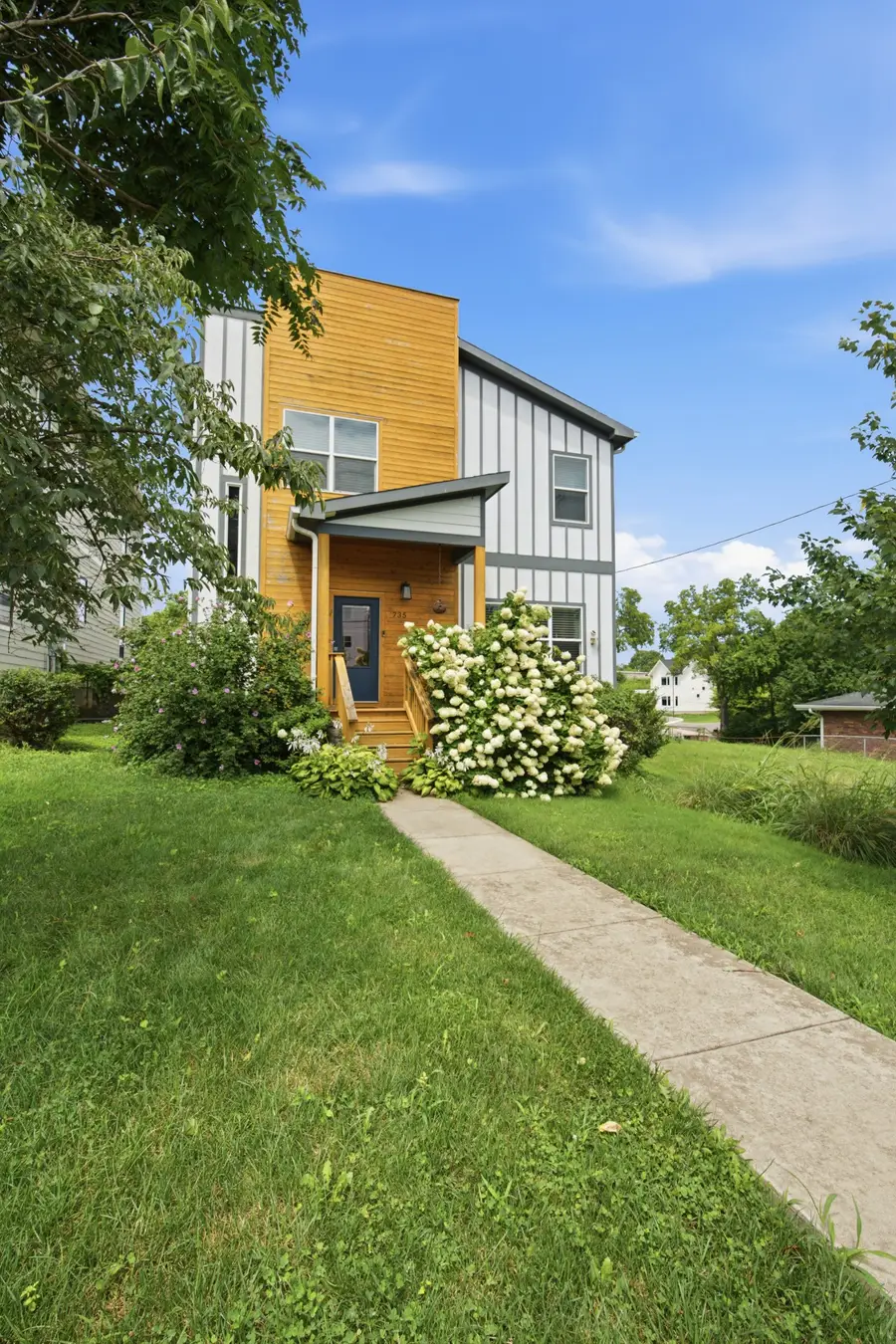 735 28th Ave N, Nashville, TN 37208 - #3