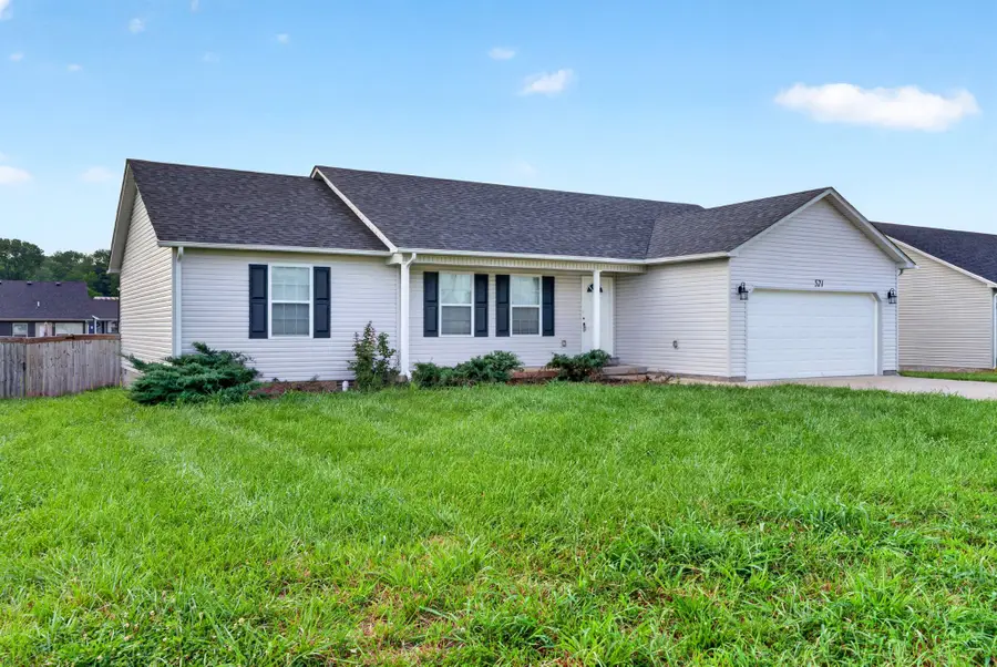 521 Labrador Dr, Bowling Green, KY 42101 - #3