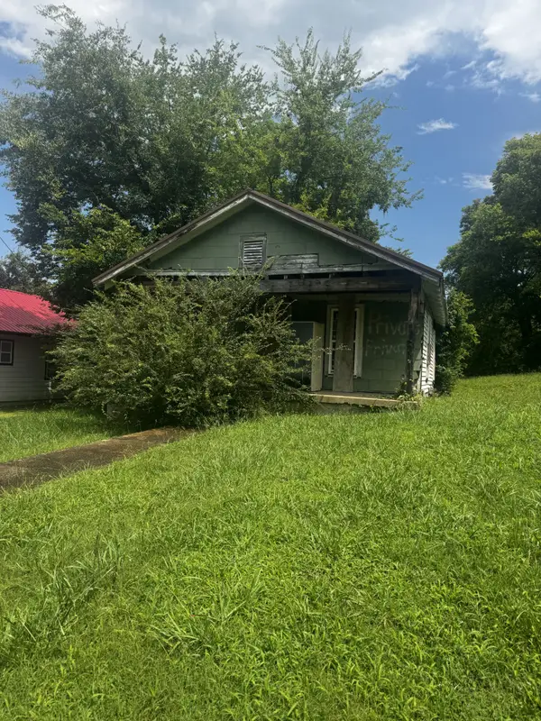 534 E Washington St, Pulaski, TN 38478