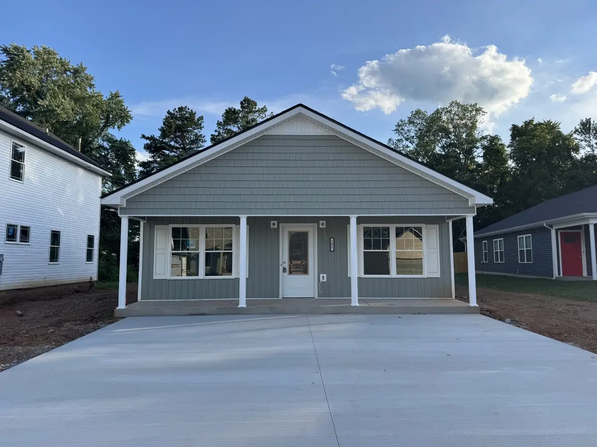 2627 Scott Dr, Clarksville, TN 37042 - #1