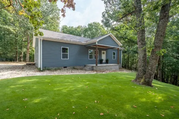 417 Market St, Waynesboro, TN 38485 - #2